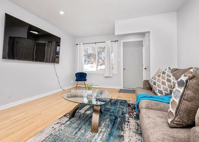 Centrestreet-Cozy Petfriendly 4Bedsuite 04Entire